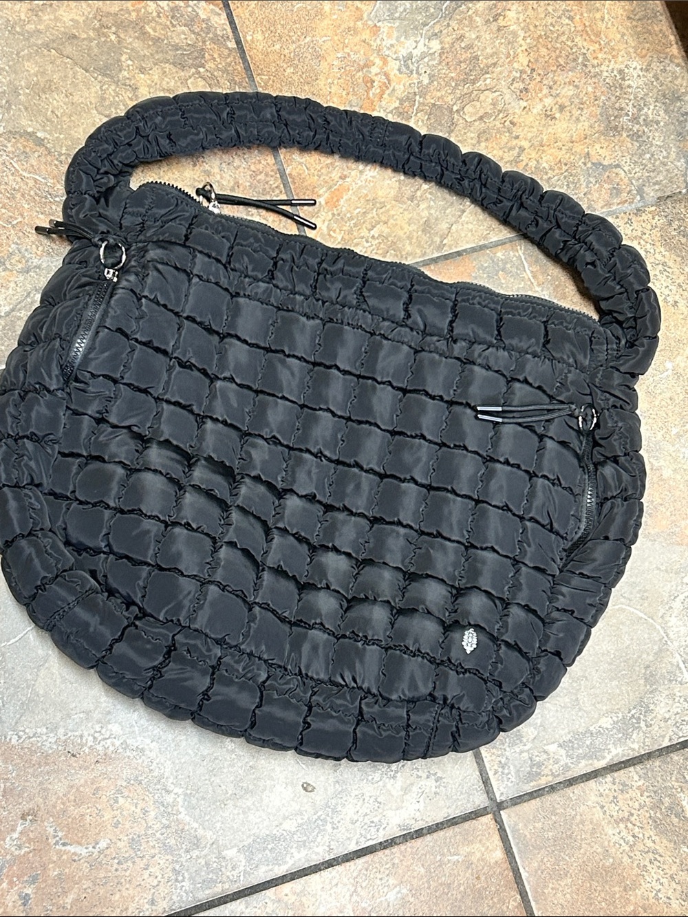 Free People Quilted Puffer Shoulder Bag - Black Carry all New without tags